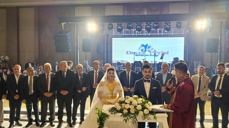 Demir Ailesinin Mutlu Günü