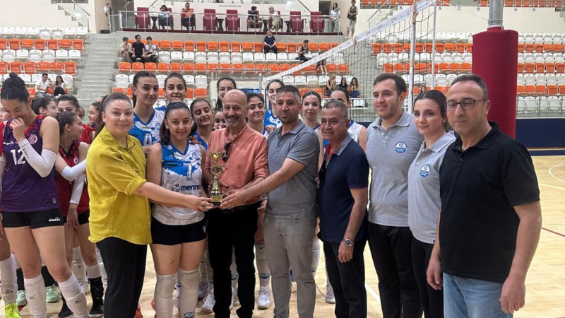 2. BETÜL ÇOBAN VOLEYBOL TURNUVASINDA ŞAMPİYON MERİNOS SPOR OLDU.