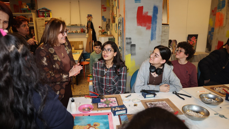 BAŞKAN ŞAHİN’DEN YARIYIL TATİLİ ATÖLYELERİNE ZİYARET