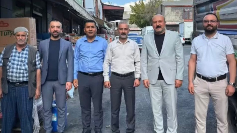 AFİŞTEN DAVETE, SAHADA ORTAK EMEK
