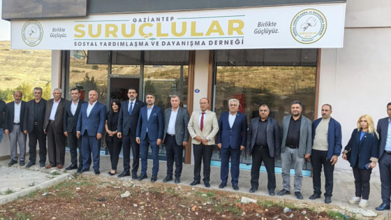 ANAHTAR PARTİSİ’NDEN SURUÇLULAR DERNEĞİ’NE ZİYARET